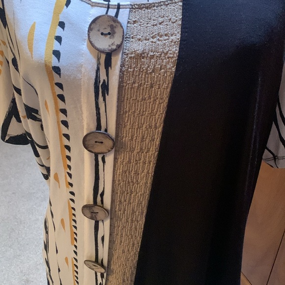 Gorgeous top for the holidays!!!! - Picture 6 of 6